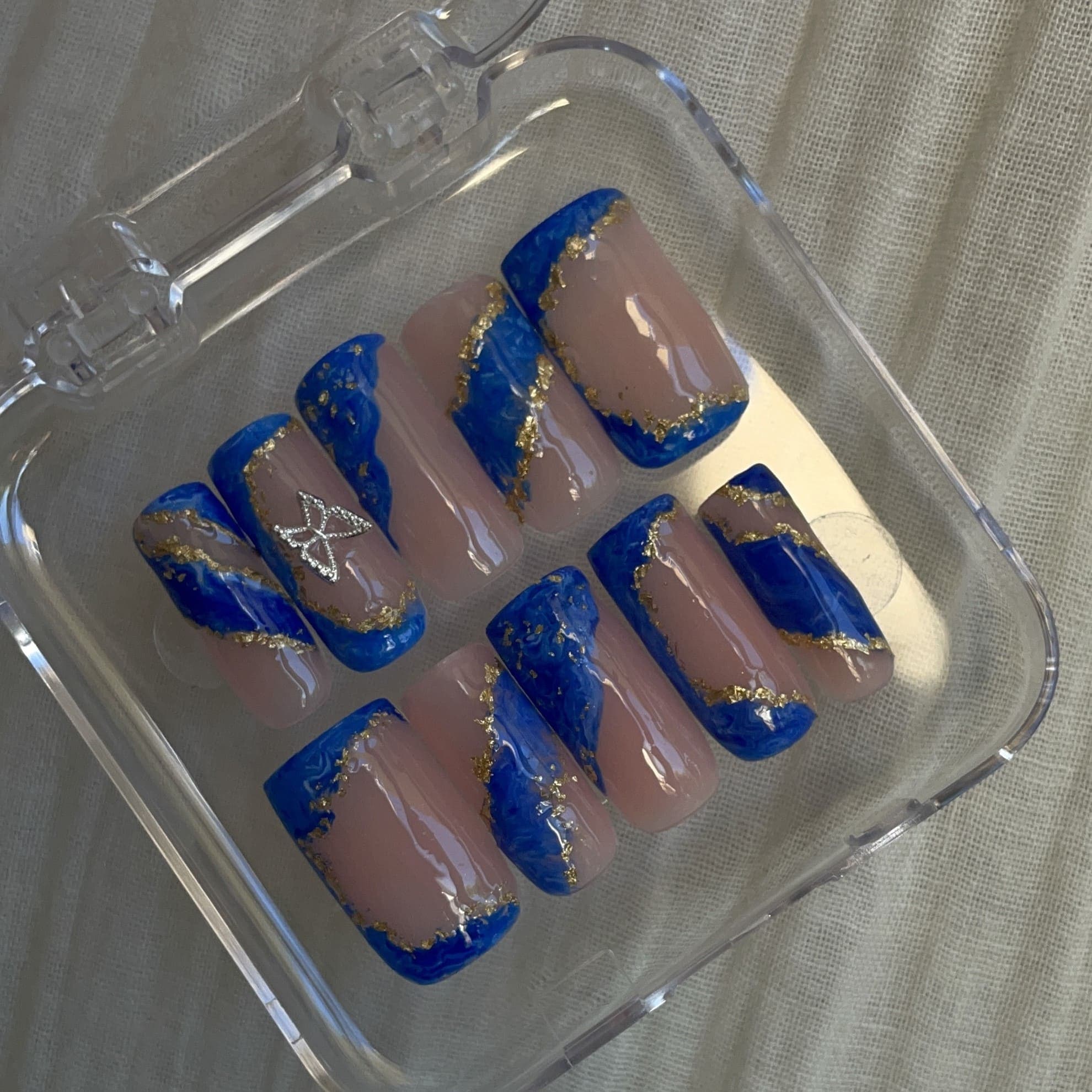 Press on-nail N.A avancé